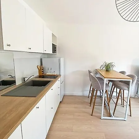 Jardin Prive- Marina - Piscine - Plages Apartment